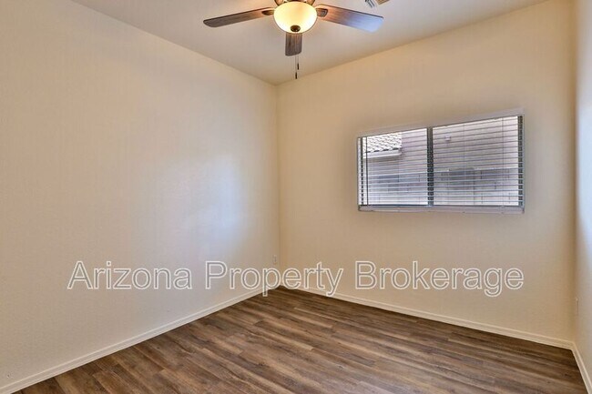 Building Photo - 2736 W Mineral Butte Dr