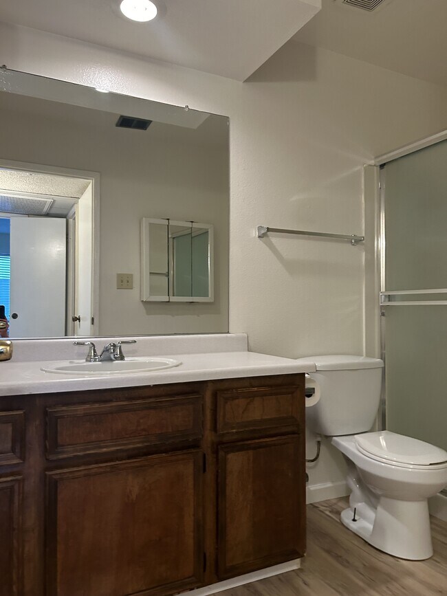 Building Photo - 1313 Floyd Ave