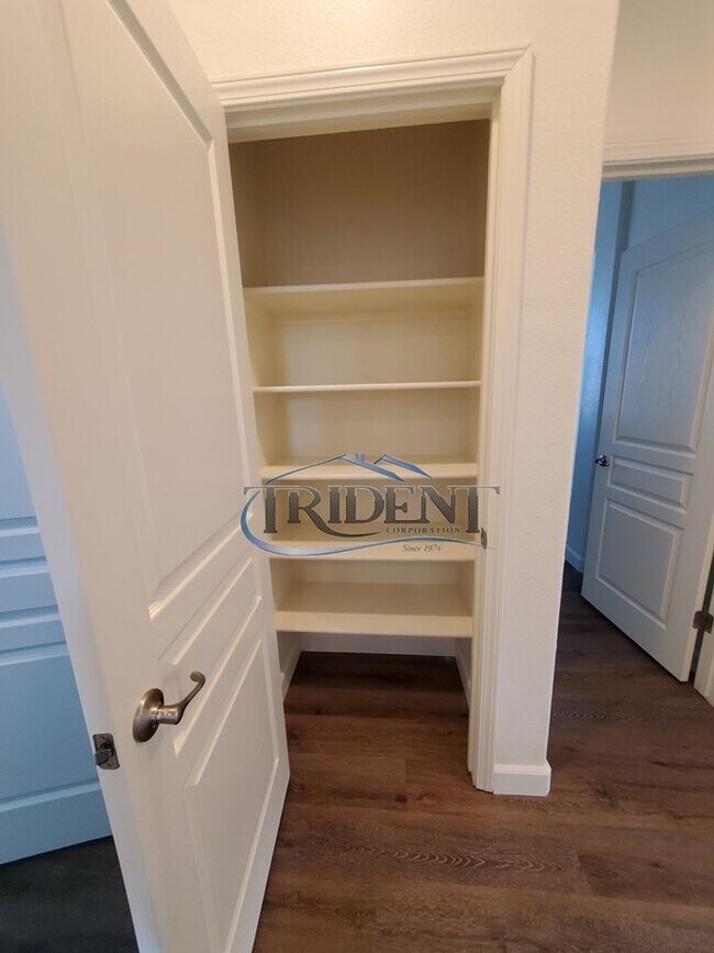 Building Photo - Two Weeks Free Move-in Special!