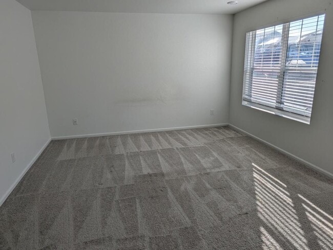 Building Photo - 17517 Booth Fls Wy