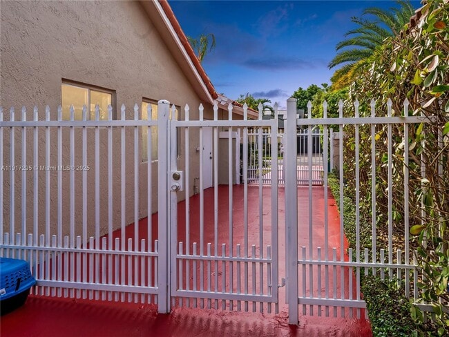 Building Photo - 10815 SW 145th Pl