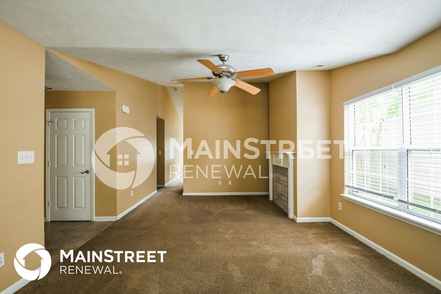 Building Photo - 5136 Hodson Pl