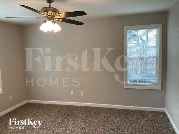 Building Photo - 100 Ash Ave NW