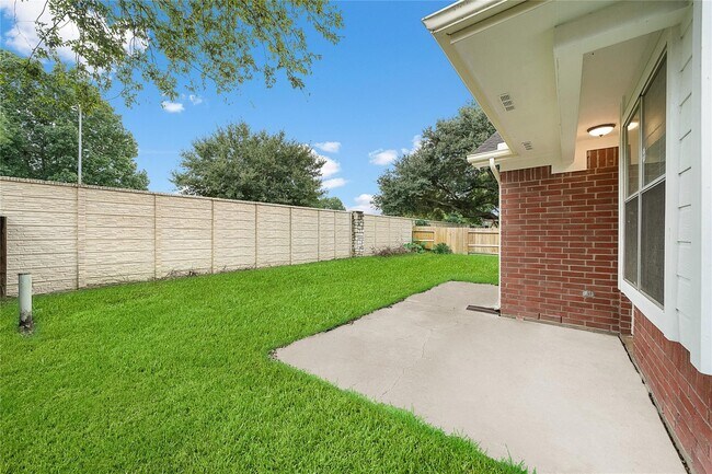 Building Photo - 18423 Cobblestone Dr