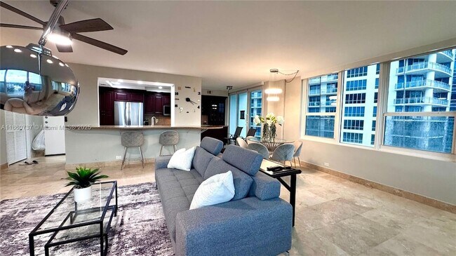 Building Photo - 3505 S Ocean Dr