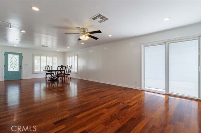 Building Photo - 10249 Jurupa Rd