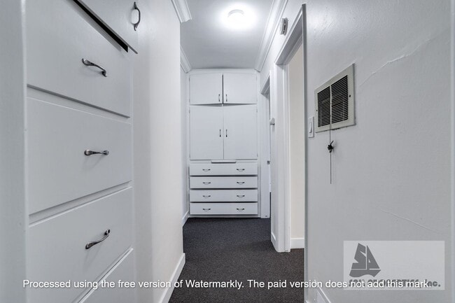 Building Photo - Gorgeous Remodeled Condo in Bixby Knolls