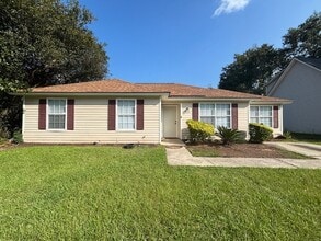 Building Photo - 104 Laurelwood Dr
