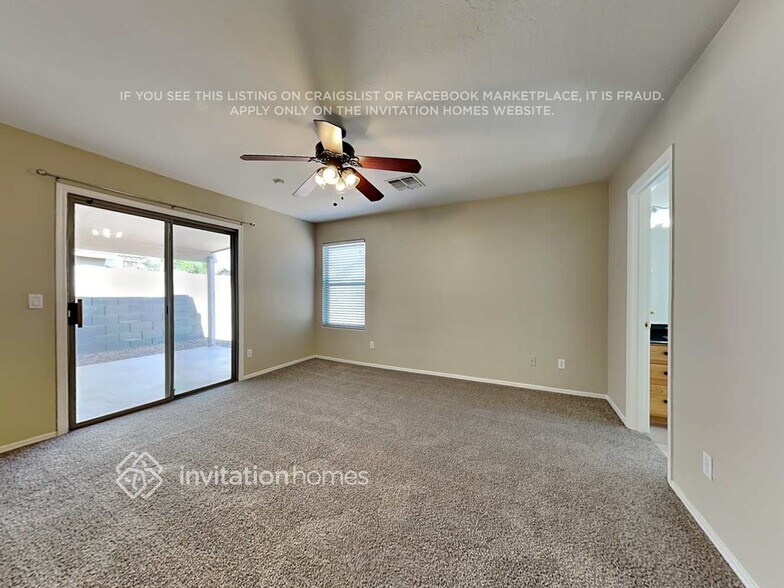 Building Photo - 10780 W Roanoke Ave