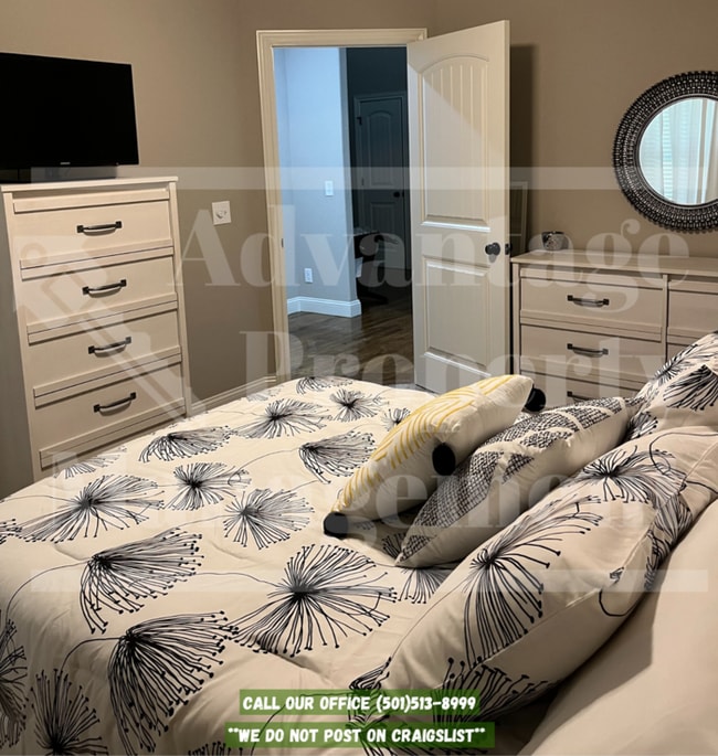 Building Photo - 6005 W W Dr