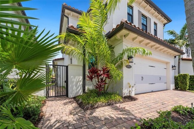 Building Photo - 11843 SW 13th Ct
