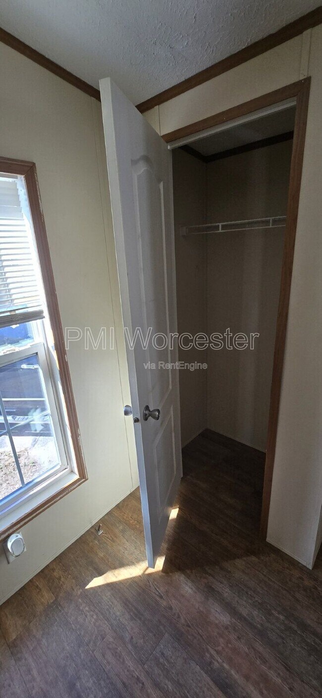 Building Photo - 151 Hartford Tpke