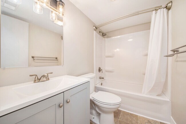 Building Photo - 174 S Fremont St NE