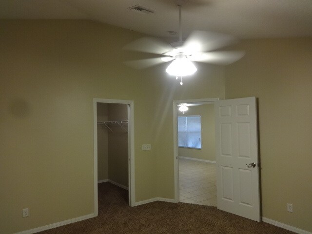 Building Photo - 2465 Saint Pauls Dr