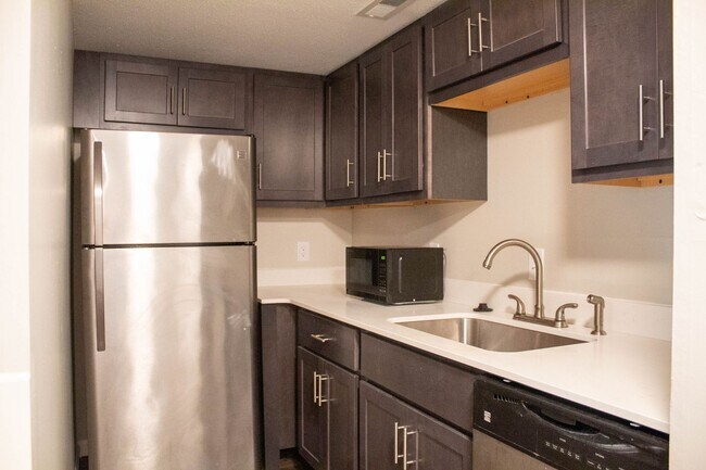Interior Photo - 105 S Wright