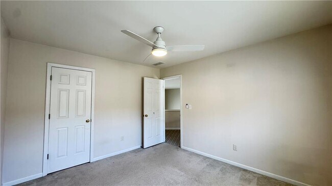Building Photo - 316 Andridge Ct NW