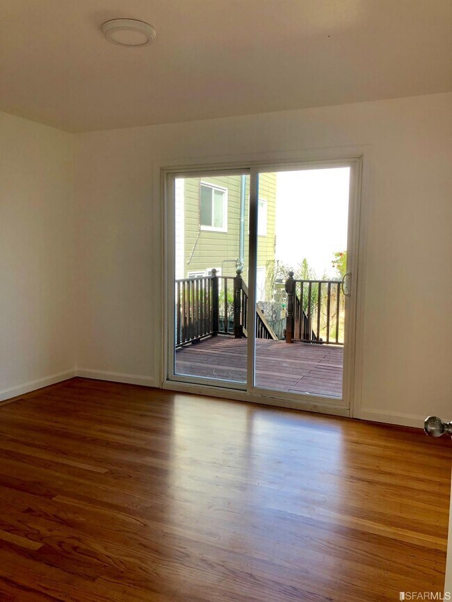 Building Photo - 2944 Taraval St