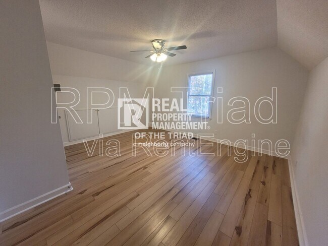 Building Photo - 1349 Brookwood Dr