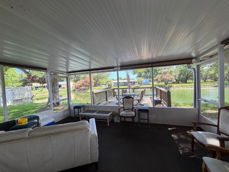 Building Photo - 4868 NW 27th St