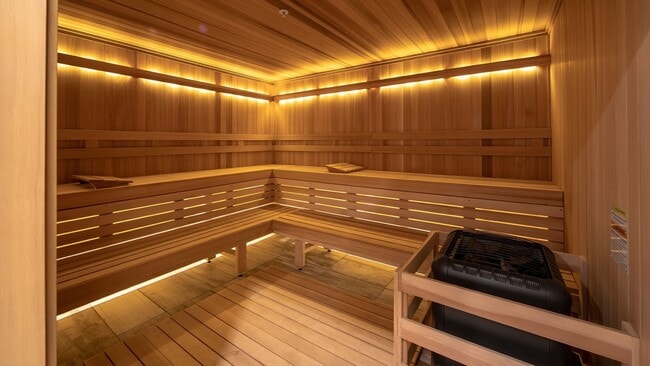 Building Photo - 500 W Trade St