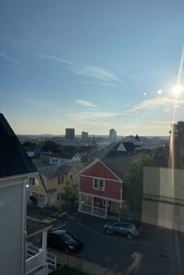 Building Photo - 62 Elliot St