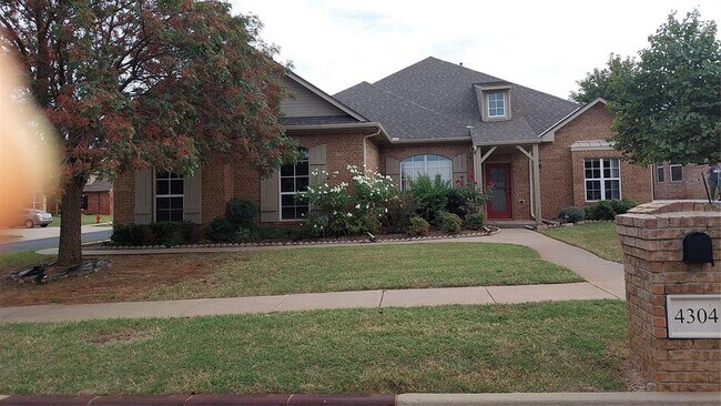 Building Photo - 4304 NW 164th Terrace
