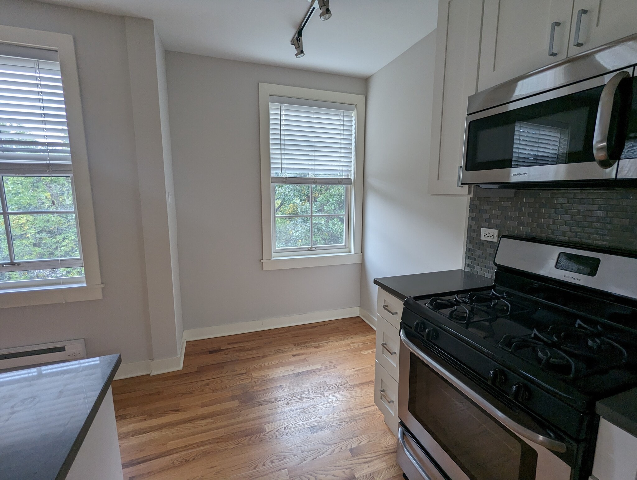 Building Photo - 2430 N Kedzie Blvd