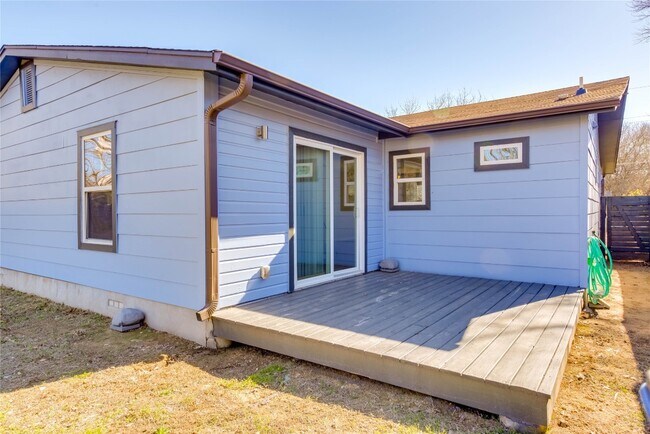 Building Photo - 4702 Bandera Rd