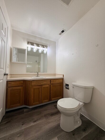 Building Photo - 1545 Fircrest Ct SE