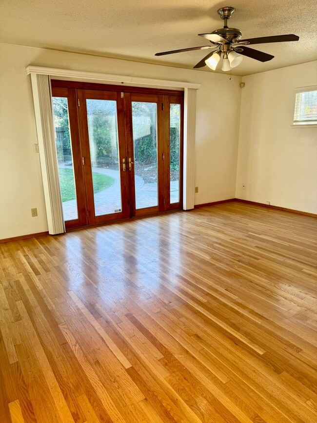 Building Photo - 4214 Zephyr Way