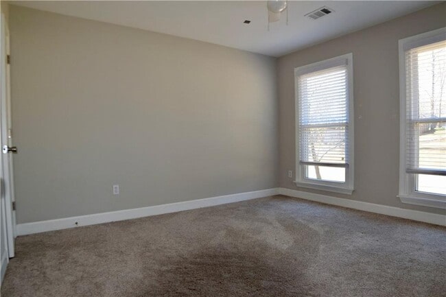 Building Photo - 2609 Falcon Nest Ct