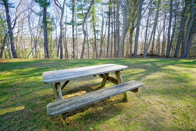 Building Photo - 50 Brookside Dr