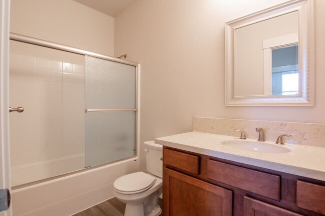 Building Photo - Recently constructed home