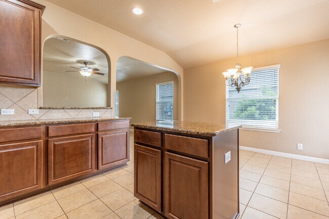 Building Photo - 259 Creekview Way