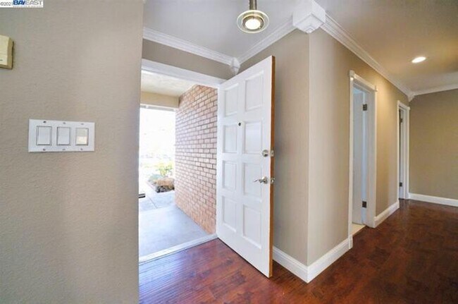 Building Photo - SERENE SYLVAN SANCTUARY - 4 Bed/2 Bath Home w/Private Pool - FREMONT