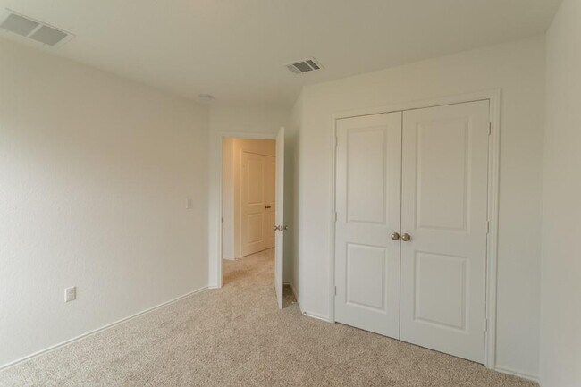 Building Photo - 7237 Spotted Leaf Wy