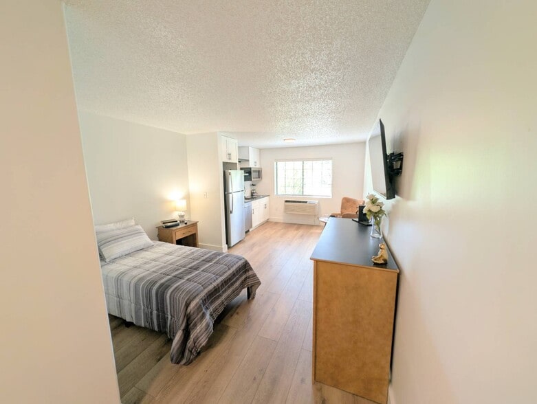 Large Studio - Model - Oxbow Apartments