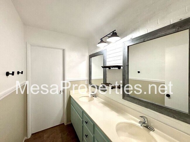 Building Photo - 13142 Kootenay Way