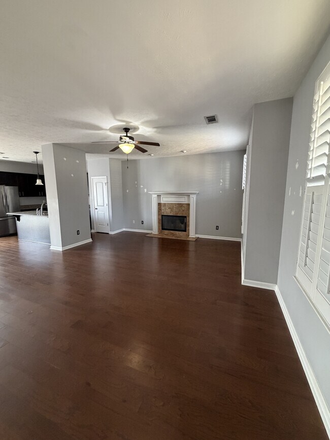 Building Photo - 127 Otter Glen Dr