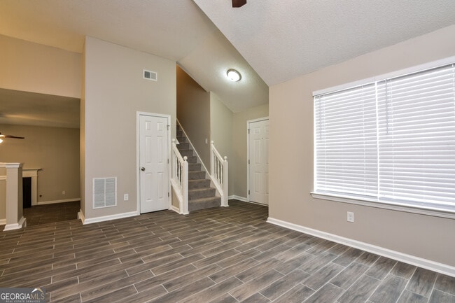 Building Photo - 2531 Willenhall Way