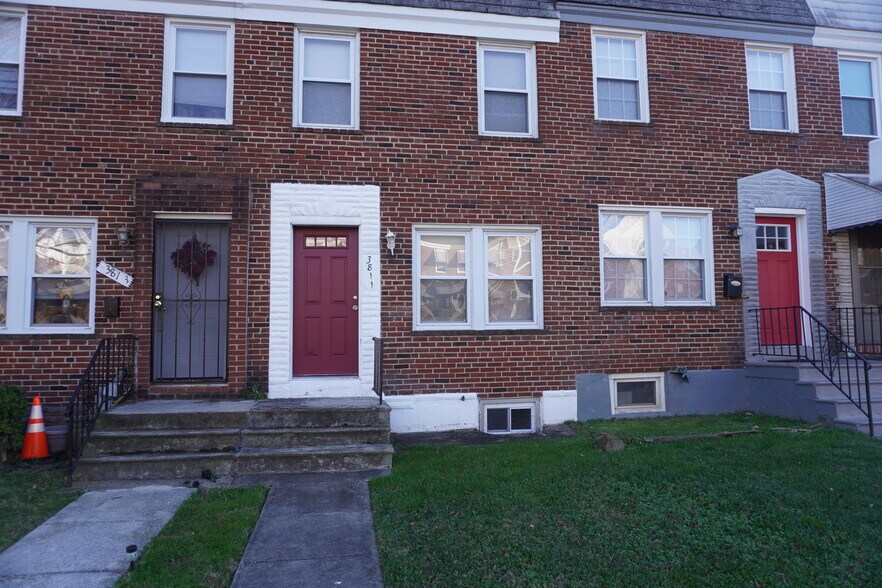 Primary Photo - 3811 Lyndale Ave