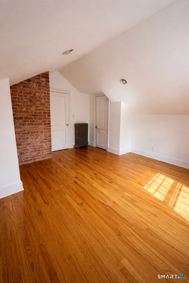 Building Photo - 209 Willard St