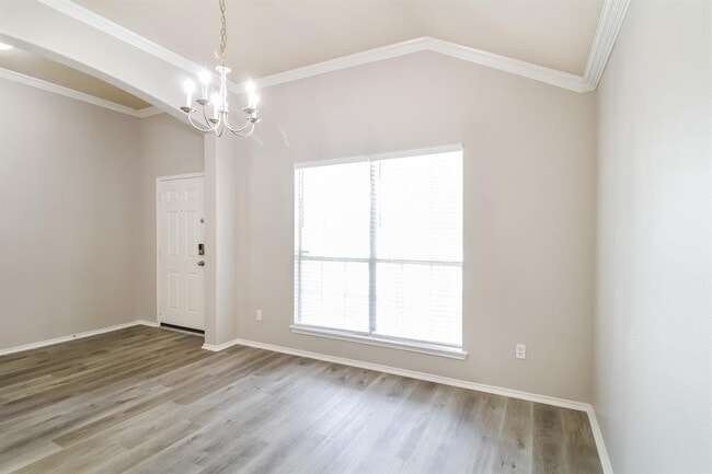 Building Photo - 9422 Camelia Crest Ln