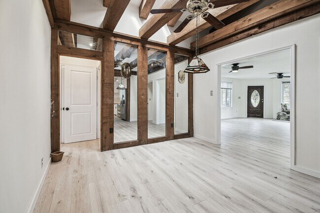 Building Photo - Beautiful Home on Davis Island