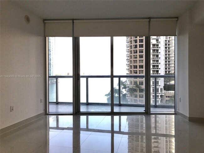 Building Photo - 465 Brickell Ave