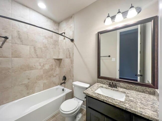 Building Photo - 3018 Diego Dr