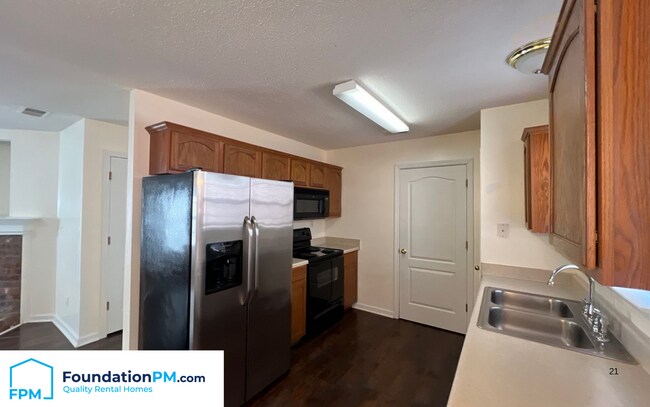 Building Photo - 9115 Cinderhill Cove W