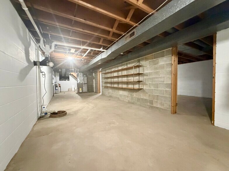 Building Photo - 7301 Knight St NW