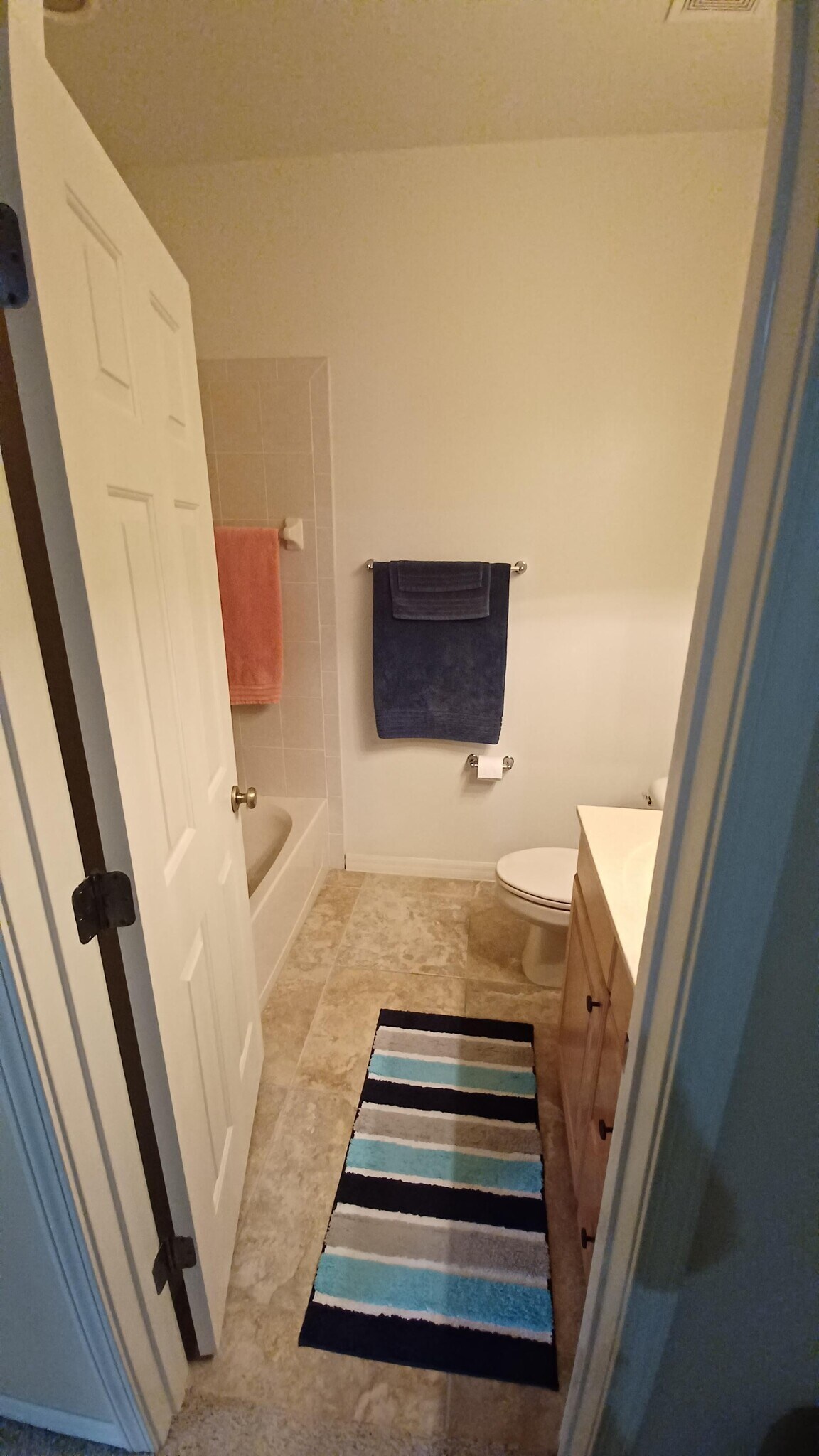 Building Photo - 3657 Parkridge Cir