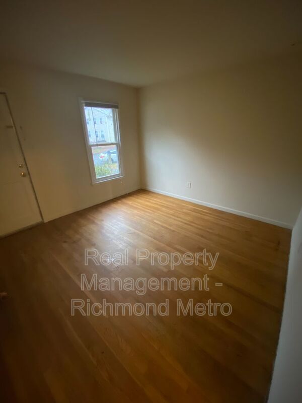 Building Photo - 5500 Stella Rd